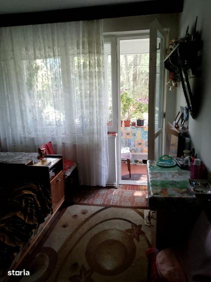 Apartament cu 2 camere semidecomandat în Hipodrom