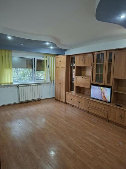 Apartament cu 2 camere decomandat în Piața Centrală