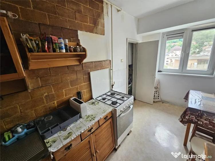 Apartament cu 3 camere decomandat în Ultracentral