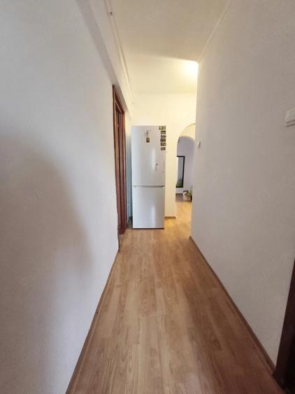 Apartament 3 camere DECOMANDAT, Etaj 2, Frumoasa ! - 4