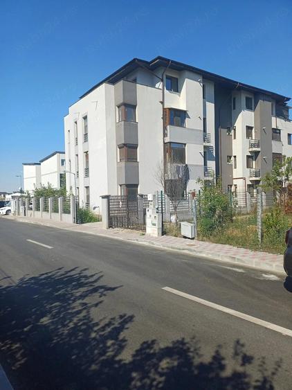 Apartament cu 2 camere semidecomandat în Est
