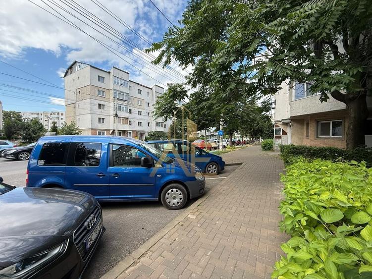 Garsonieră decomandată în Mioriței