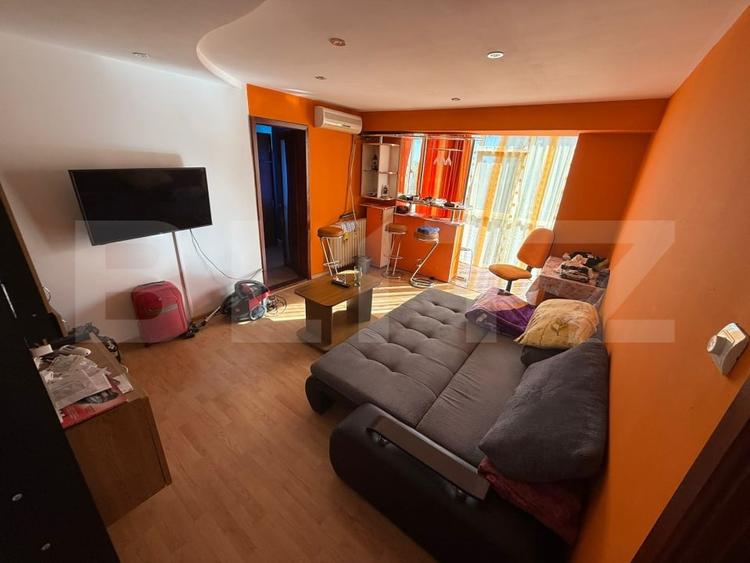 Apartament cu 2 camere semidecomandat, mobilat în Valea Rosie