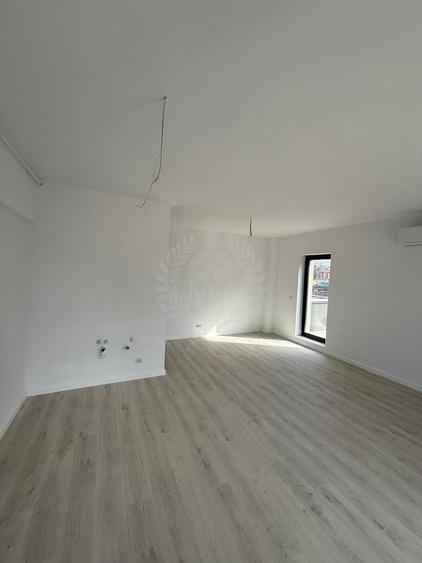 Apartament cu 2 camere decomandat în Albert