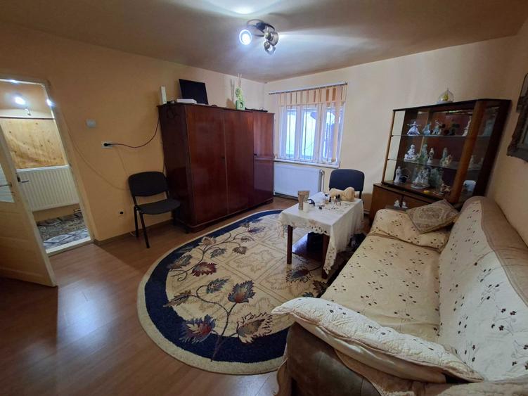 Casă cu 3 camere în Viile Noi