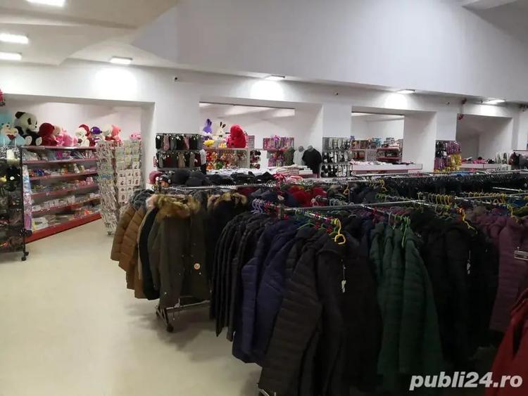 Spațiu comercial, de 1,200 mp, în Central