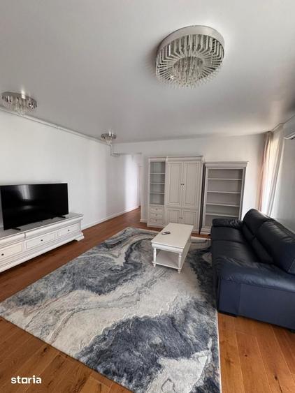 Apartament cu 4 camere, mobilat în Băneasa