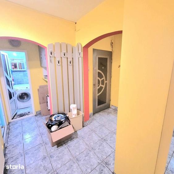 Apartament cu 4 camere decomandat, mobilat în Turnișor