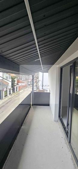 Casă individuală cu 5 camere cu Canalizare în Tineretului