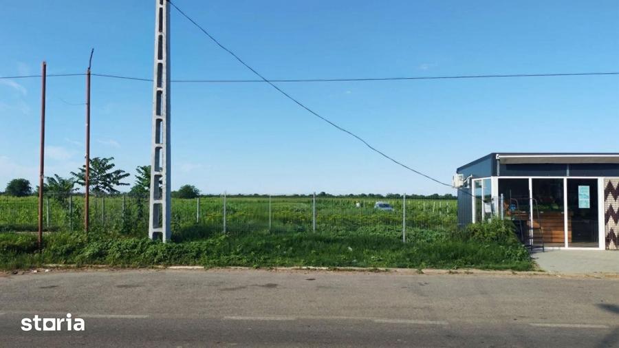 Teren de 7027 mp, în Central