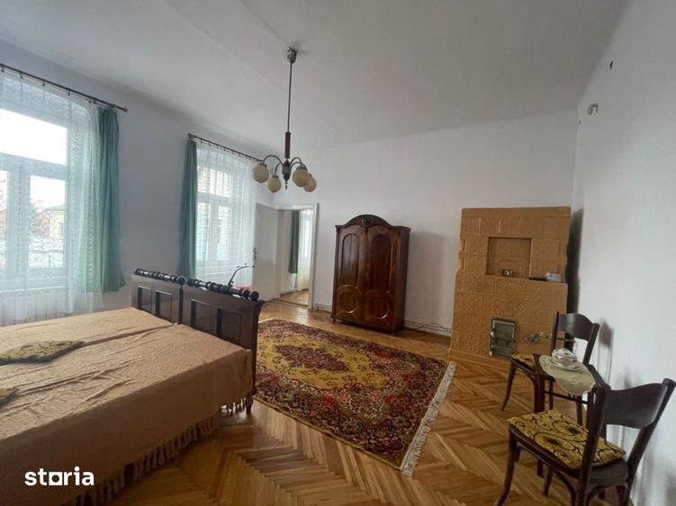 Casă cu 4 camere cu Teren 600 Mp în Centrul Istoric