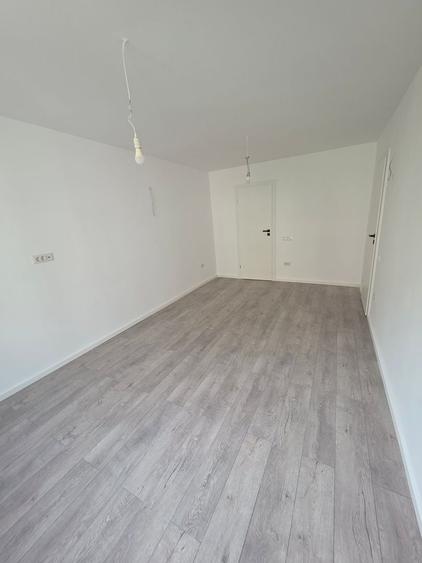 Apartament cu 3 camere decomandat în Dristor