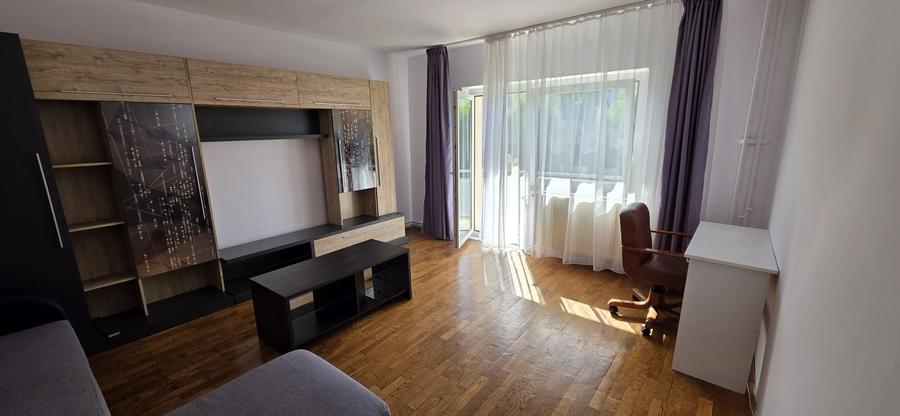 Apartament cu 3 camere decomandat în Baciu