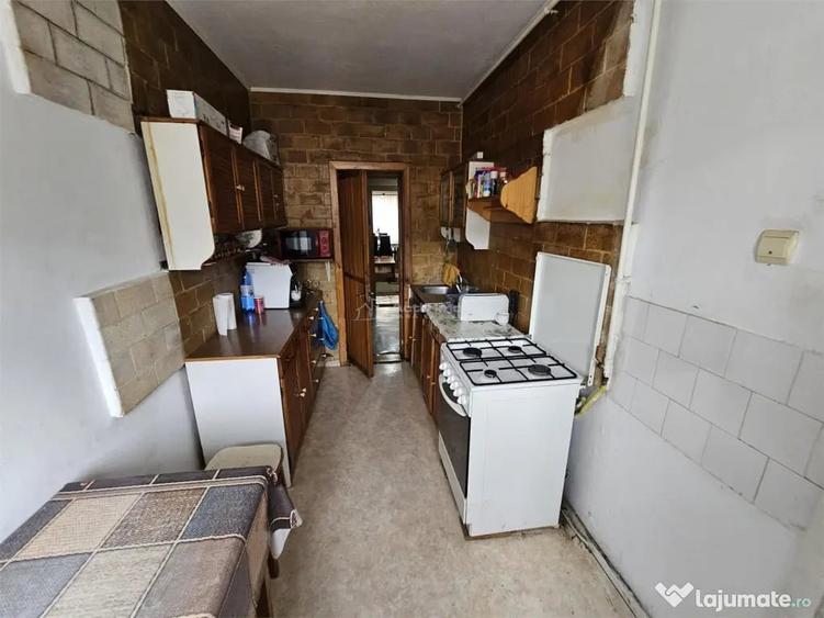 Apartament cu 3 camere decomandat în Ultracentral
