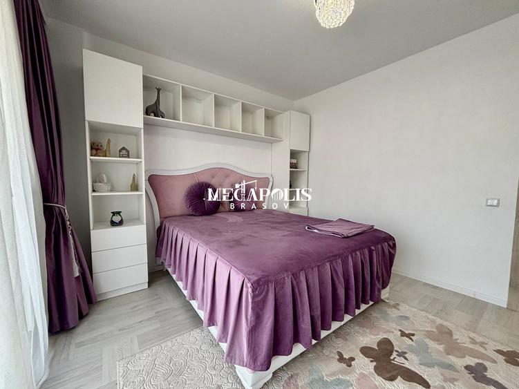 Apartament cu 3 camere decomandat în Tractorul