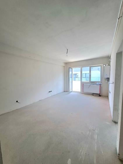 Apartament cu 2 camere semidecomandat în Florești