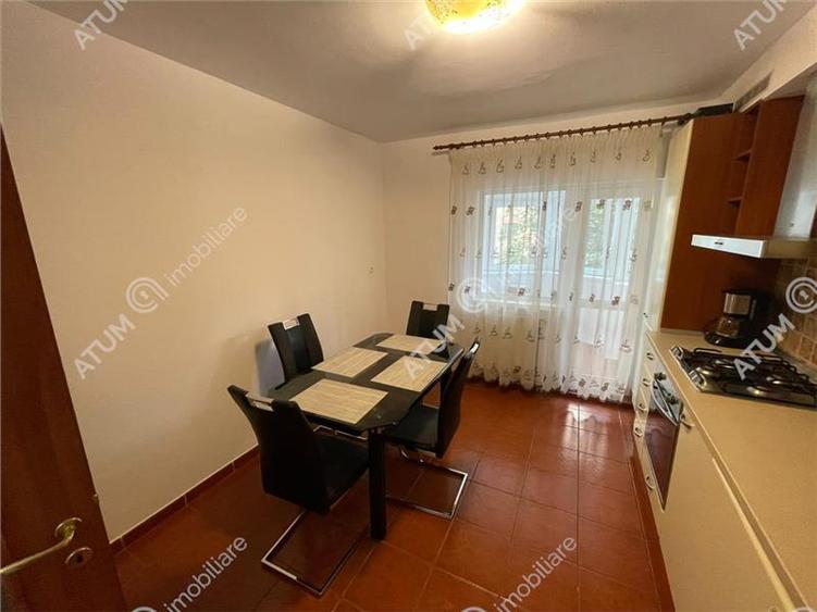 Apartament 3 camere decomandate 2 balcoane in zona centrala Sibiu - 10