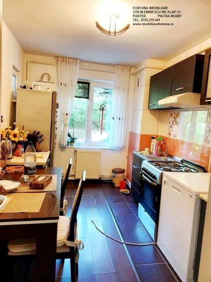 Apartament cu 4 camere decomandat în Central