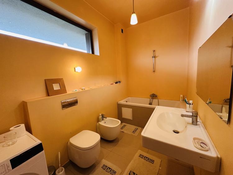 Duplex cu 5 camere cu Canalizare în Chiajna