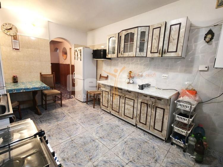 Apartament cu 4 camere decomandat în Lunca Cetățuii