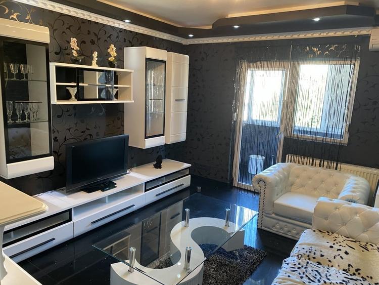 Apartament cu 2 camere decomandat, mobilat în Ștrand