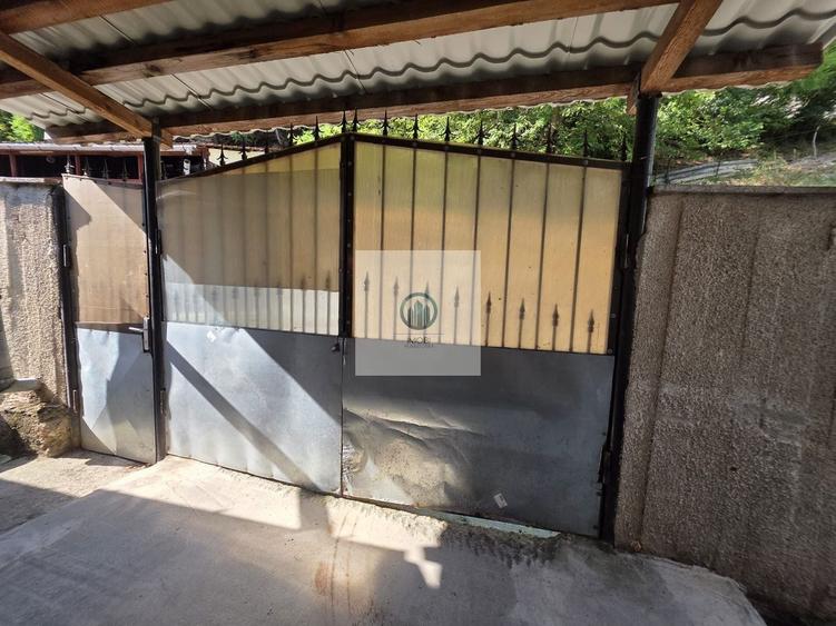 Casă individuală cu 4 camere cu Canalizare în Aurel Vlaicu