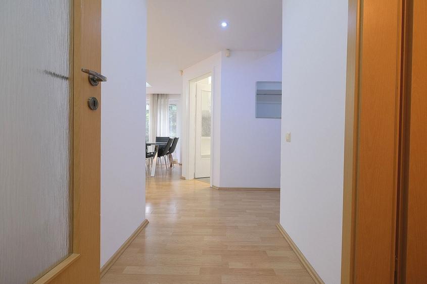 Apartament cu 4 camere decomandat, mobilat în Herăstrău