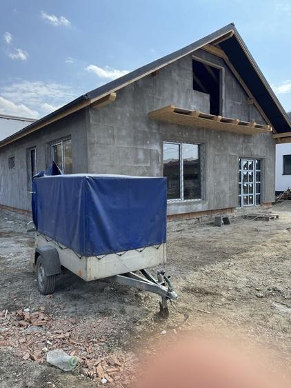 Casă cu 3 camere în Central