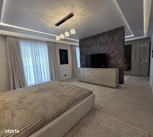 Casă cu 4 camere cu Teren 200 Mp în Central