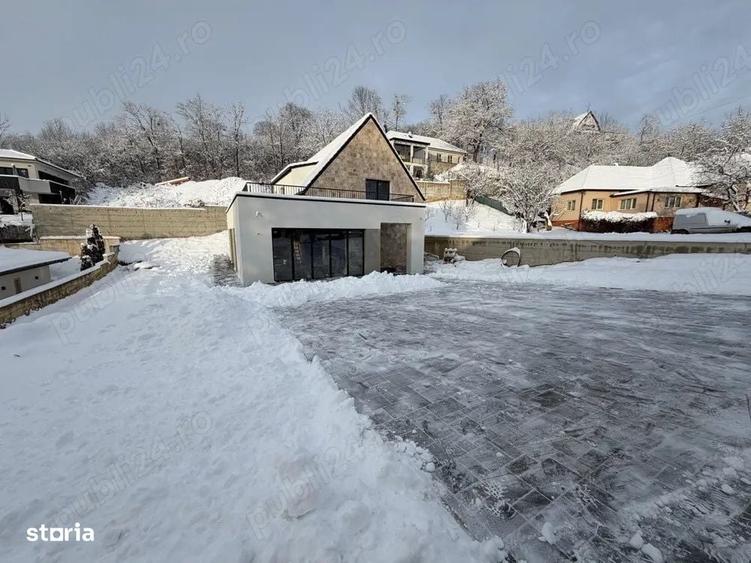 Casă cu 4 camere în Central