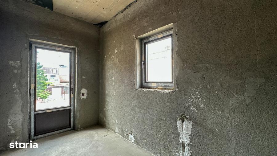 Casă cu 7 camere cu Teren 227 Mp în Colentina