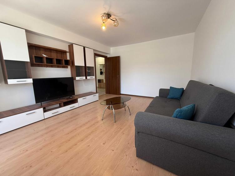 Proprietar inchiriez apartament 3 camere - 4