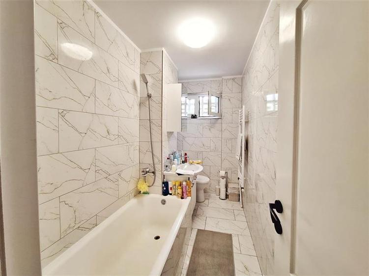 Apartament cu 2 camere nedecomandat în Central