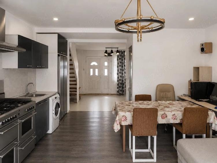 Casă cu 5 camere cu Teren 160 Mp în Central
