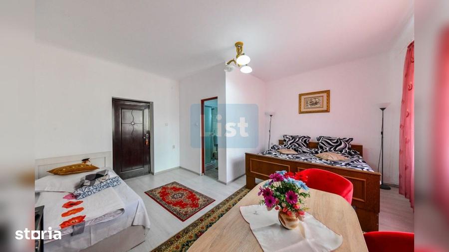 Casă cu 8 camere cu Teren 517 Mp în Central