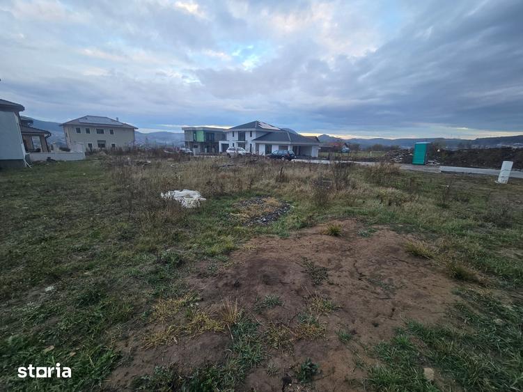 Teren de 908 mp, în Corunca