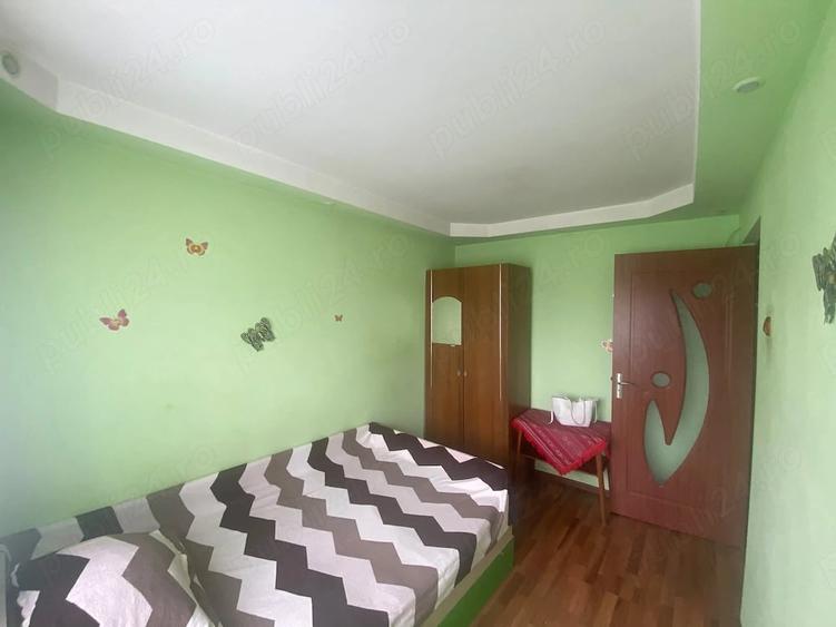Apartament cu 3 camere decomandat în 9 Mai