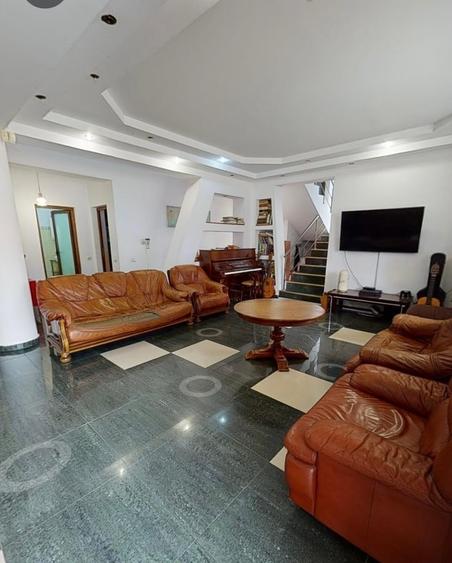 Casă cu 5 camere cu Teren 475 Mp în Pantelimon