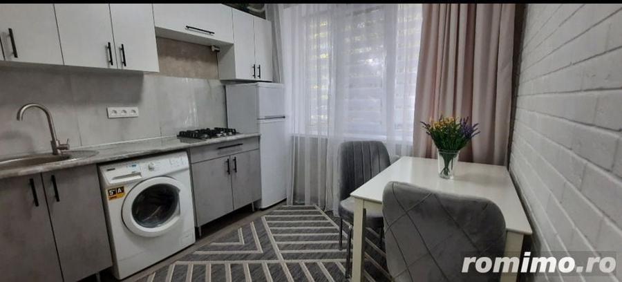 Garsonieră decomandată în 13 Septembrie