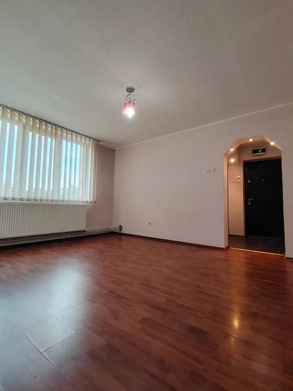 Apartament cu 2 camere semidecomandat în Ultracentral