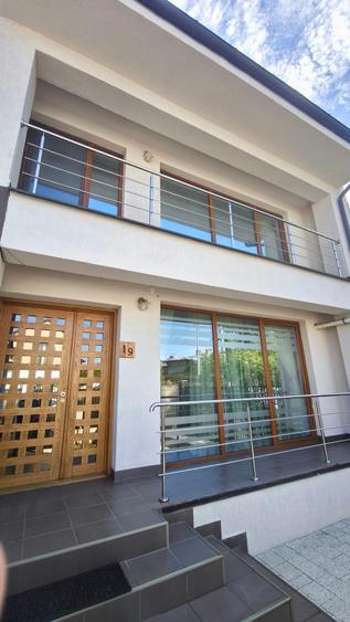 Casă individuală cu 3 camere cu Canalizare în Cantacuzino