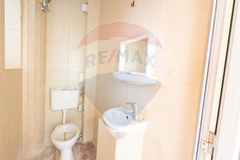 Apartament cu 4 camere decomandat în Moșilor
