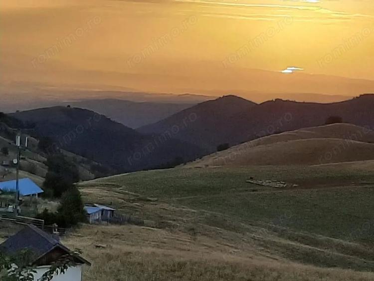 Casă cu 4 camere cu Teren 600 Mp în Paltin