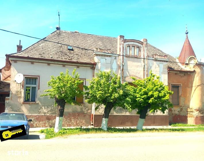 Casă cu 4 camere cu Teren 720 Mp în Central