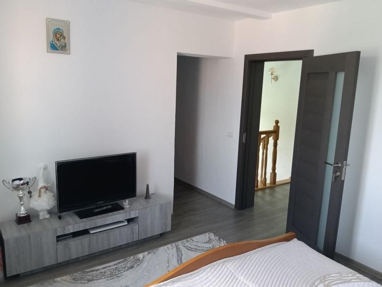 Casă cu 4 camere în Budești