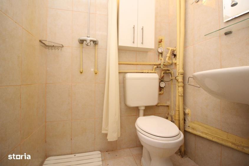 Garsonieră în Titan