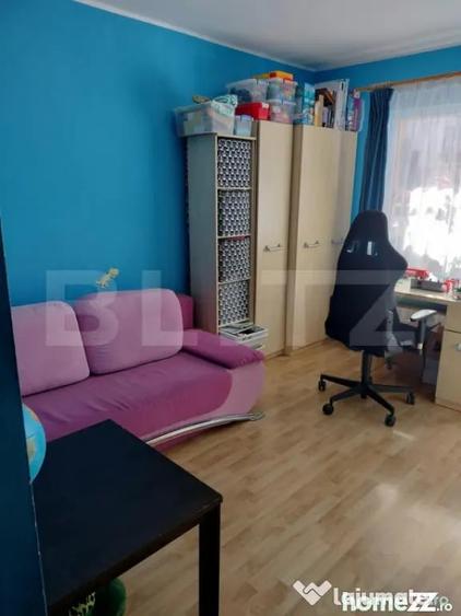 Apartament cu 4 camere decomandat în Central