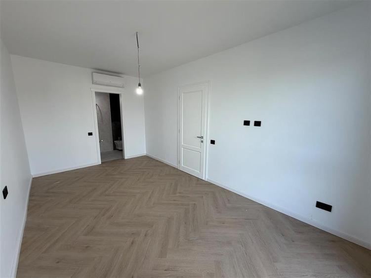 Apartament cu 3 camere decomandat în Ultracentral