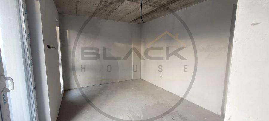 Apartament cu 3 camere semidecomandat în Mărăști — fotografia 1