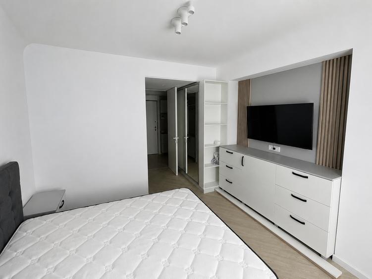 Apartament cu 3 camere decomandat, mobilat în Pipera